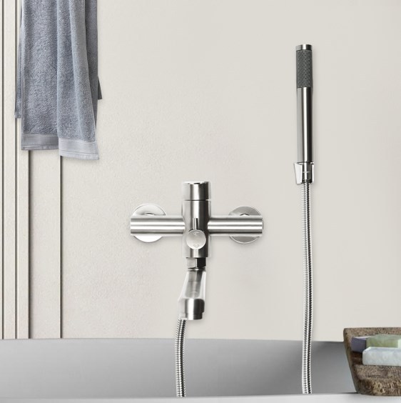 Badewannenarmatur mit Dusche, Wandmontage